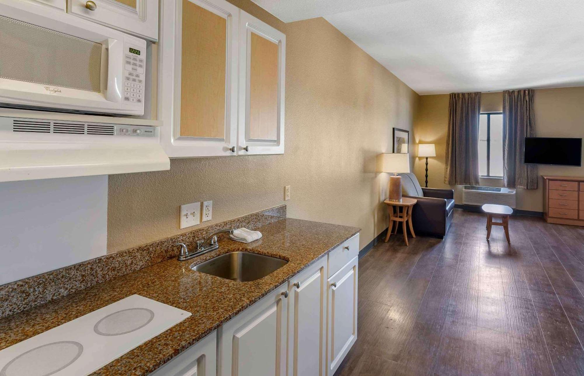 Extended Stay America Suites - San Rafael - Francisco Blvd East Eksteriør billede